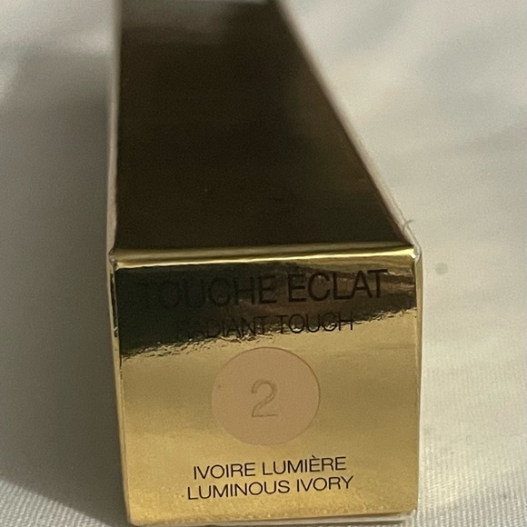 YSL Radiant Touch #2 illuminator corrector - Picture 3 of 6